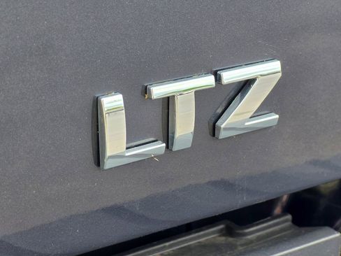 Used 2018 Chevrolet Silverado 1500 LTZ Z71 w/ Centennial Edition image 7