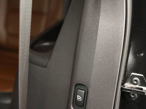 Used 2015 Ford Explorer Limited w/ Equipment Group 301A FWD image 38