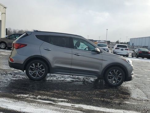 Used 2017 Hyundai Santa Fe Sport image 10