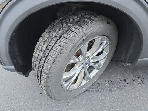 Used 2021 Ford Explorer Limited w/ Equipment Group 301A image 35