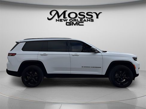 Used 2023 Jeep Grand Cherokee L Altitude image 4