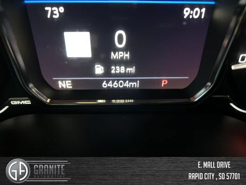 Used 2021 GMC Yukon Denali w/ Denali Premium Package AWD/4WD image 11