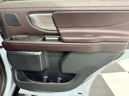 New 2025 Ford Expedition Platinum w/ Platinum Ultimate Package image 31