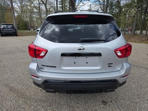 Used 2020 Nissan Pathfinder SL AWD/4WD image 4
