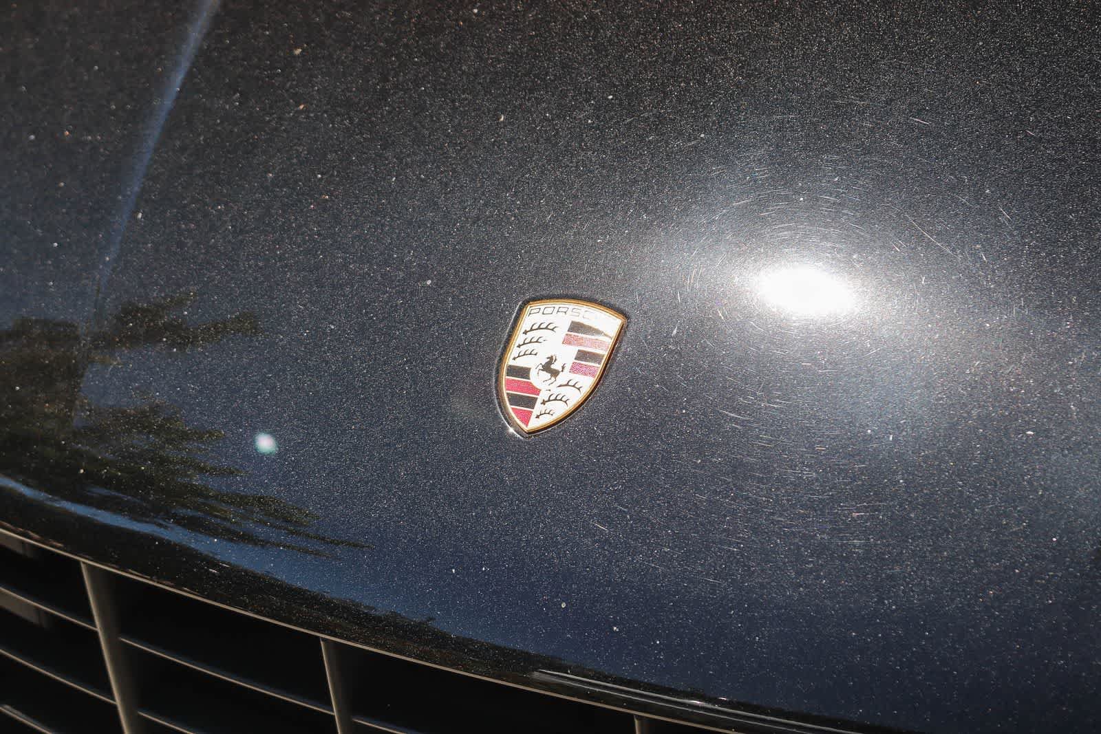 Used 2018 Porsche Macan AWD/4WD image 10