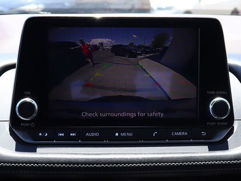 Used 2023 Nissan Rogue SV FWD image 47