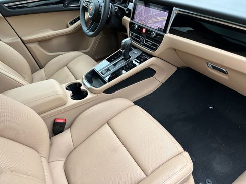 New 2026 Porsche Macan image 17