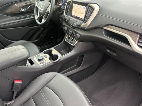 Used 2023 GMC Terrain Denali w/ Denali Premium Package image 19