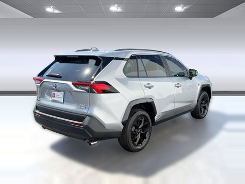 Used 2023 Toyota RAV4 XLE w/ Convenience Package AWD/4WD image 9