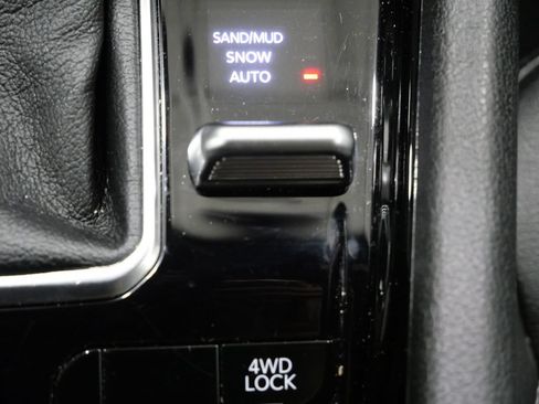Used 2025 Jeep Compass Limited AWD/4WD image 21