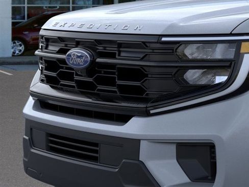 New 2025 Ford Expedition Active image 17