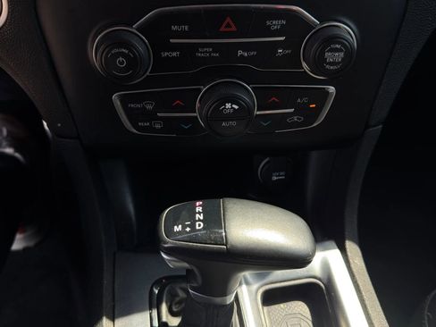 Used 2018 Dodge Charger R/T image 31