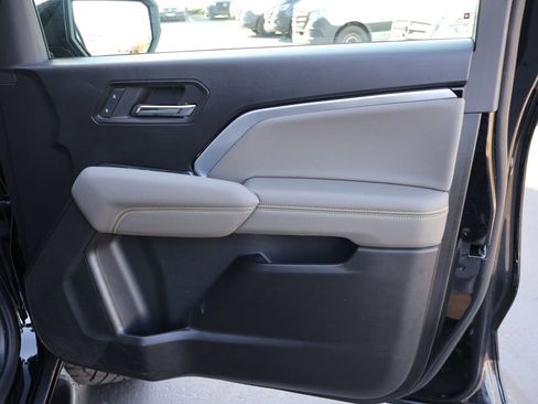 Used 2024 Chevrolet Colorado ZR2 w/ ZR2 Convenience Package III image 13