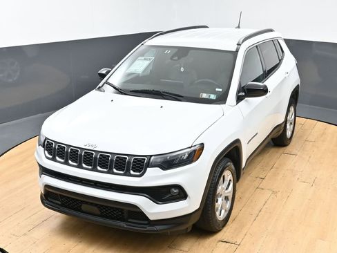 Used 2024 Jeep Compass Latitude AWD/4WD image 44