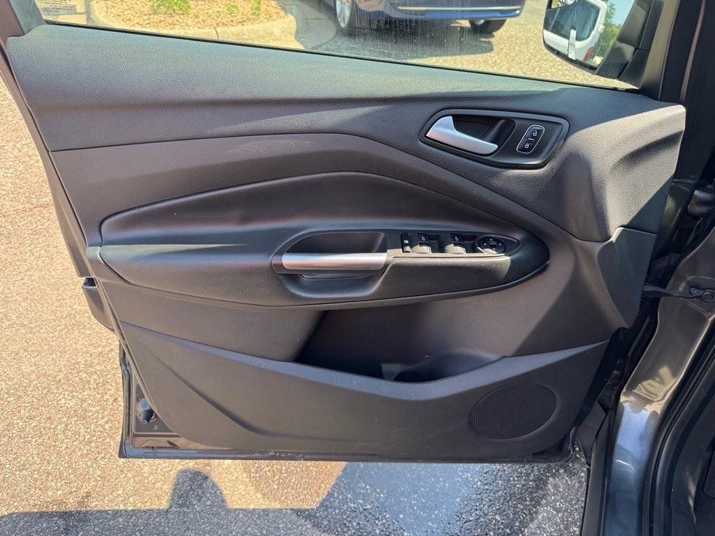 Used 2018 Ford Escape SE AWD/4WD image 16