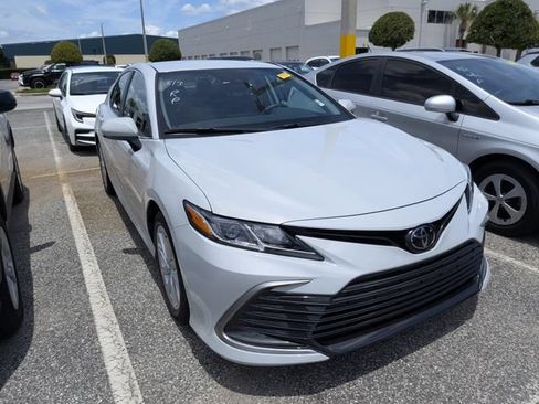 Used 2023 Toyota Camry LE FWD image 1