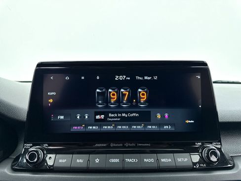 Certified 2022 Kia Seltos SX w/ Sunroof Package image 6