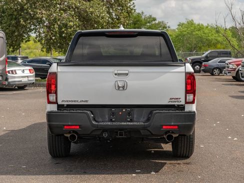 Used 2021 Honda Ridgeline Sport image 4