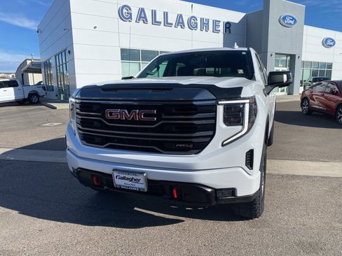 Used 2022 GMC Sierra 1500 AT4 w/ AT4 Preferred Package image 18