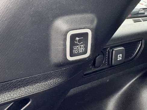 Used 2023 Jeep Grand Cherokee Altitude AWD/4WD image 17