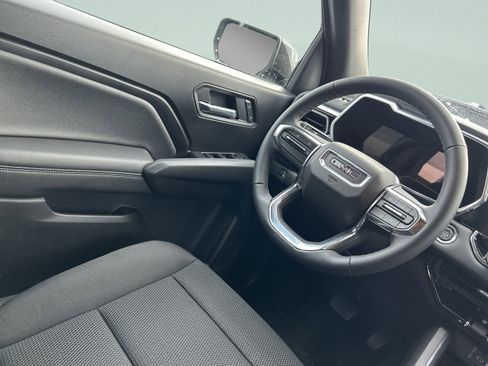 New 2026 GMC Canyon Elevation w/ Convenience Package image 40