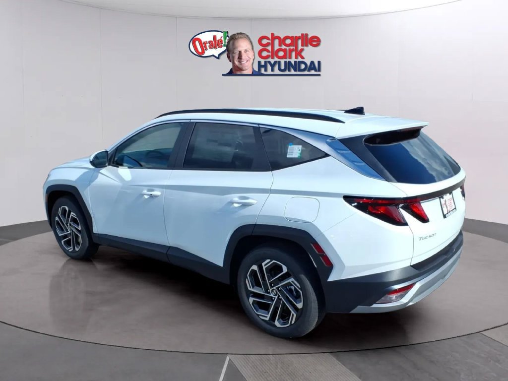 New 2026 Hyundai Tucson SEL Plus FWD image 3