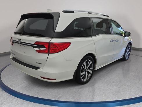 Used 2023 Honda Odyssey Touring image 5