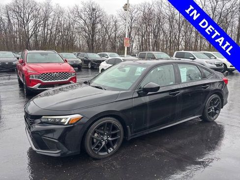 Used 2023 Honda Civic Sport image 3