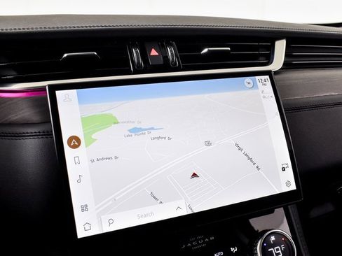 Used 2022 Jaguar F-PACE S image 33