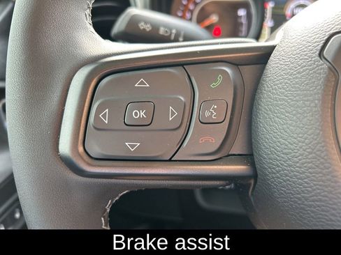 Used 2025 Jeep Wrangler Willys image 24