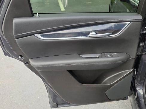 Used 2022 Cadillac XT5 Luxury FWD image 10