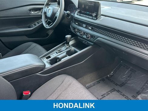 Used 2023 Honda Accord EX image 16