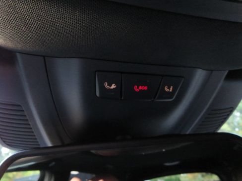 Used 2016 Mercedes-Benz GLE 350 GLE 350 4MATIC AWD 4dr SUV w/ Premium Package image 45