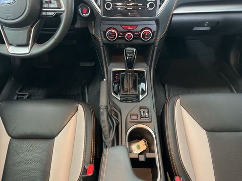 Used 2023 Subaru Crosstrek 2.5i Limited w/ Moonroof Package image 11