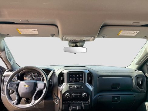 Used 2023 Chevrolet Silverado 1500 Custom image 16