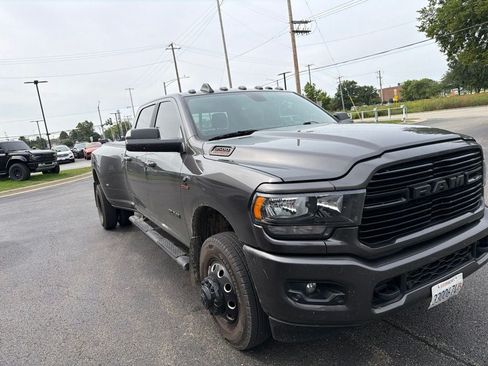 Used 2021 RAM 3500 Big Horn w/ Level 2 Equipment Group AWD/4WD image 3