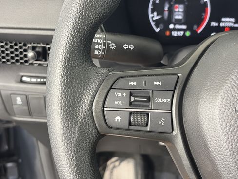 Used 2025 Honda CR-V EX image 26