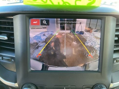 Used 2024 RAM 3500 Big Horn image 24