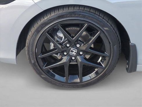 Used 2025 Honda Civic Sport image 22