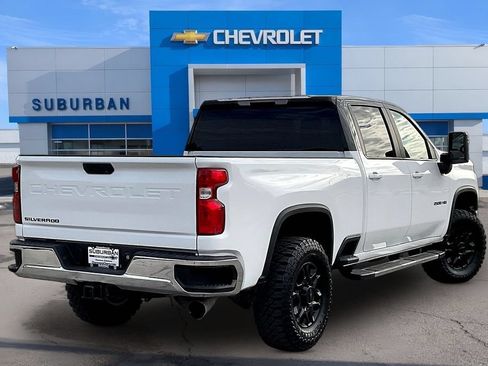 Used 2022 Chevrolet Silverado 2500 LT w/ Convenience Package AWD/4WD image 4