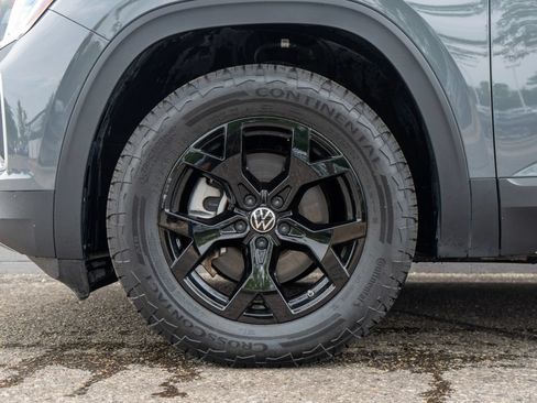 Certified 2026 Volkswagen Atlas Peak Edition AWD/4WD image 11