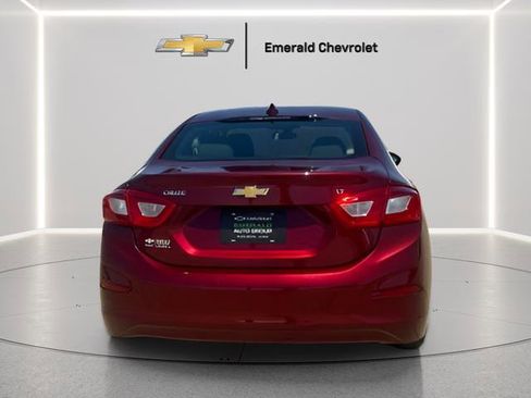 Used 2016 Chevrolet Cruze LT w/ LT Convenience Package FWD image 5