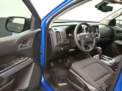 Used 2022 Chevrolet Colorado LT w/ LT Convenience Package image 10