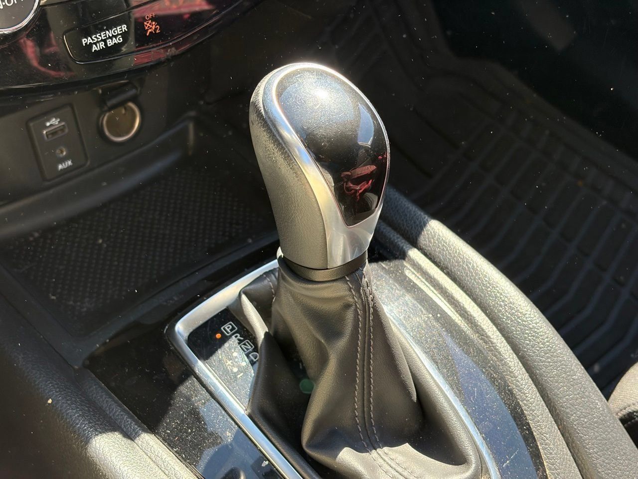 Used 2017 Nissan Rogue SV FWD image 9