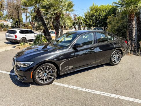 Used 2022 BMW 330e w/ Driving Assistance Package RWD image 6