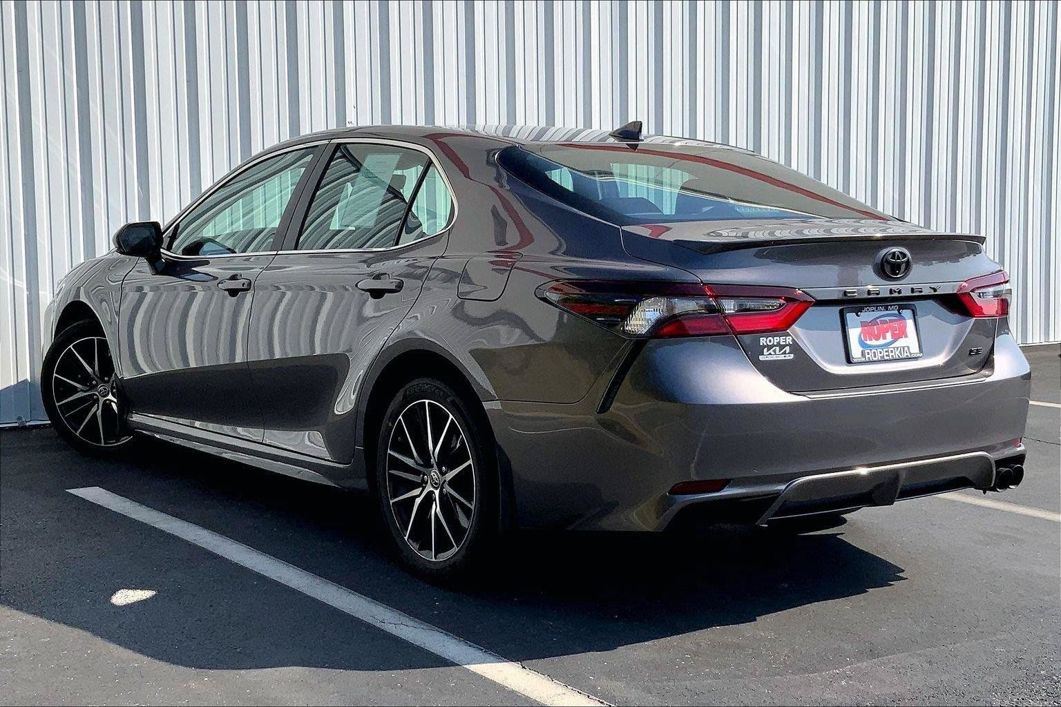 Used 2023 Toyota Camry SE FWD image 10