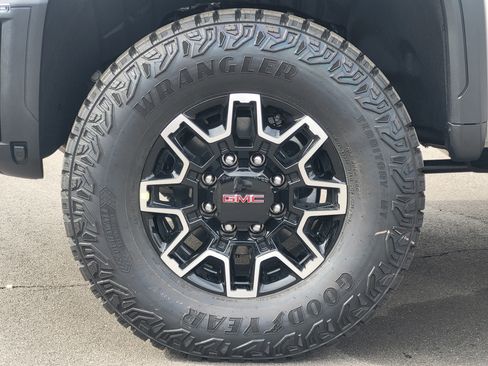 New 2026 GMC Sierra 2500 AT4X AWD/4WD image 10
