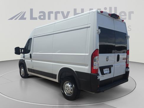 Used 2021 RAM ProMaster 2500 FWD image 3