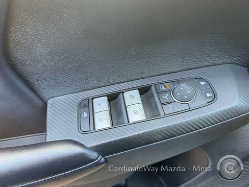 Used 2024 Mitsubishi Outlander SE image 11