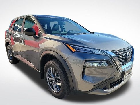 Used 2023 Nissan Rogue S image 7